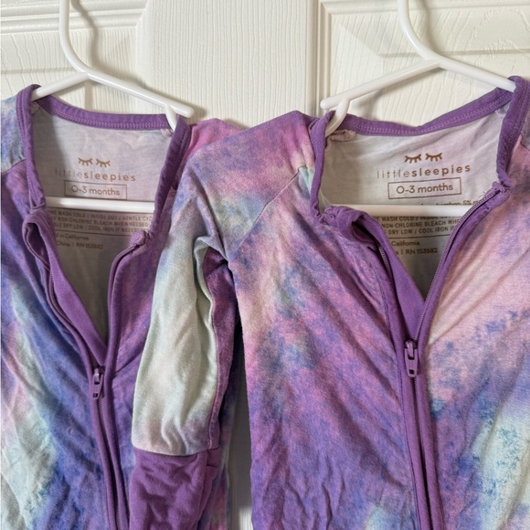 TWINS - 2 Little Sleepies 0-3 month - Picture 2 of 3